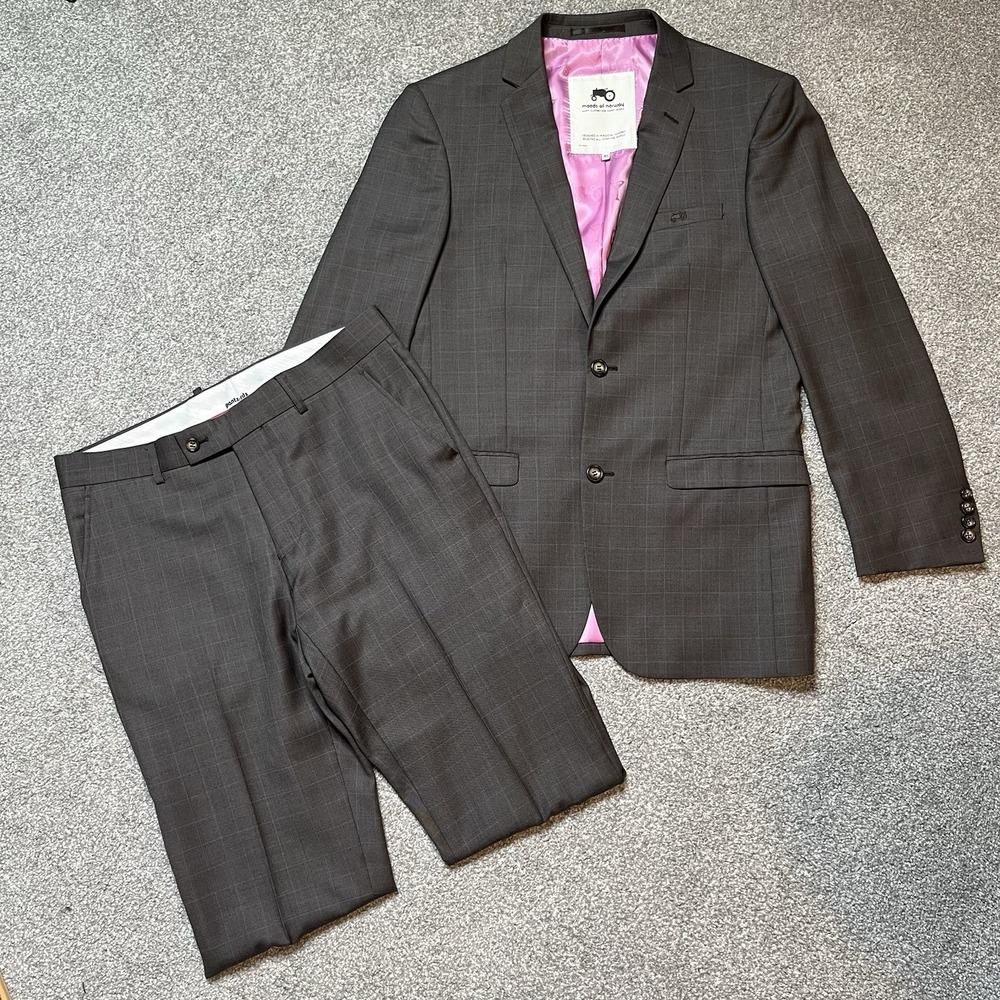 Moods of Norway Suit Mens US 36 / 46 EU Brown Suit *note sm hole back of pant*